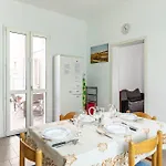 Guesthost - Casa Flaminia * Pésaro