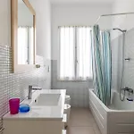 Guesthost - Casa Flaminia Apartamento Pésaro