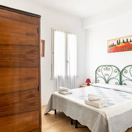 Guesthost - Casa Flaminia Apartamento